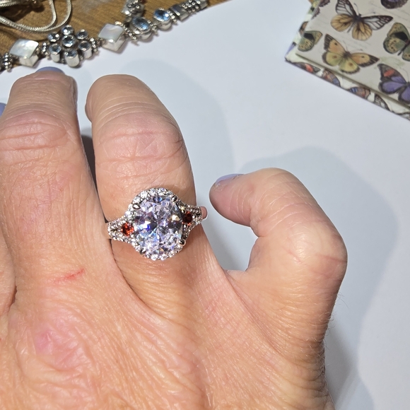 DIAMOND & RUBY RING - Picture 4 of 13